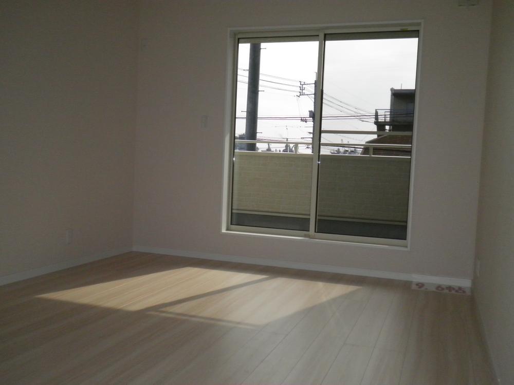 Non-living room. Indoor (11 May 2013) Shooting