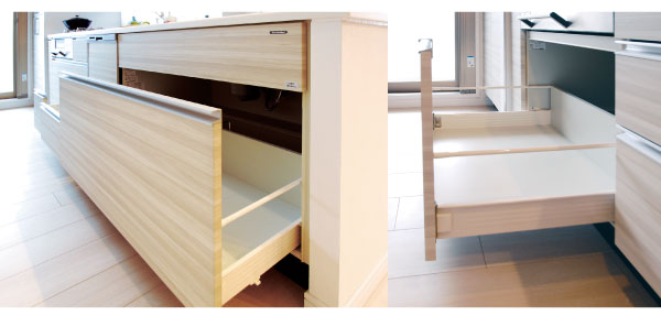 Kitchen.  [Kitchen drawer type storage] Equipped with a convenient drawer type of kitchen cabinets for storage, such as pots and tableware. Is simple contents are easy to see out in the large capacity.