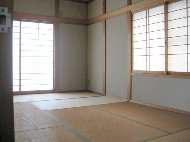 Non-living room. First floor Japanese-style room 7.5 quires