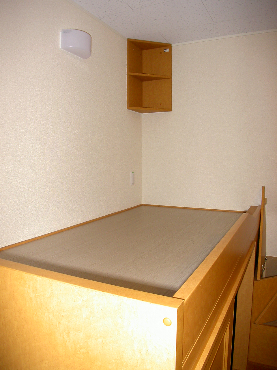 Other Equipment. Bed (the lower receiving)