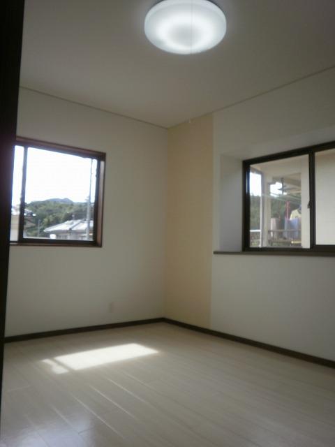 Non-living room. 2F Western-style (floor flooring Chokawa)