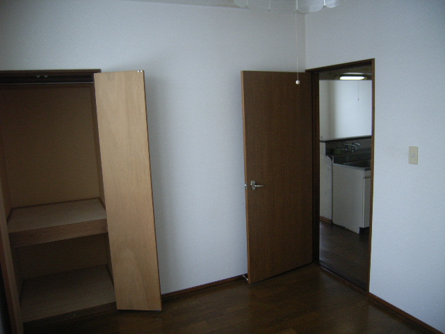 Other room space. Each Western-style there is a storage space ☆ 