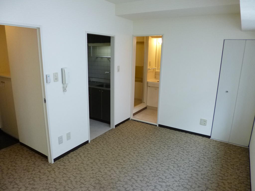 Living and room. Convenient because the water around is together ☆