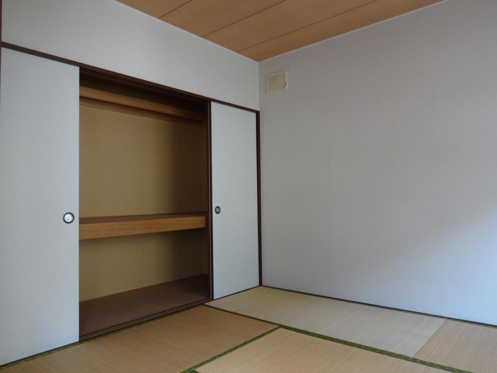 Other room space. Good Japanese-style room of goods ☆ 
