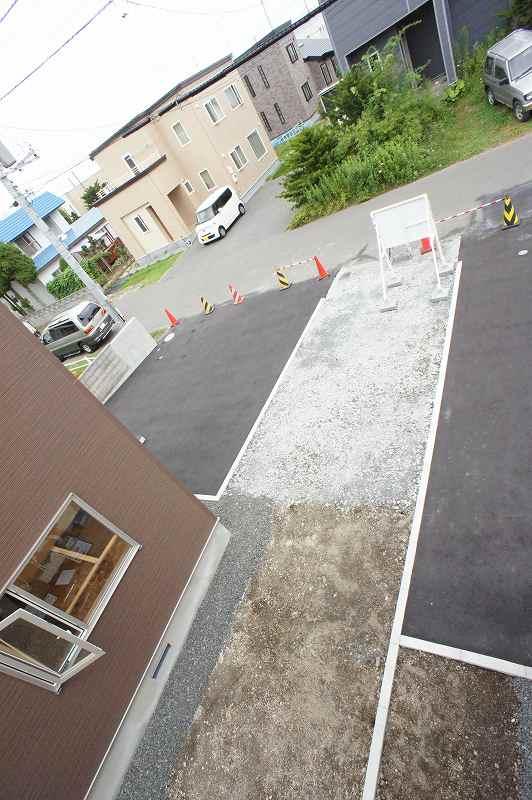 Local photos, including front road. Local (07 May 2013) Shooting