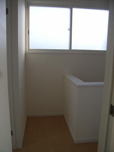 Other introspection. Second floor hall there is a window bright space