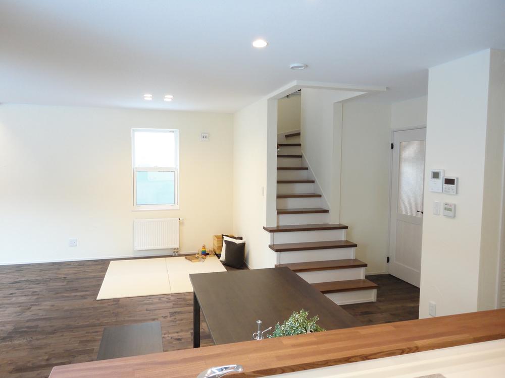 Kitchen. Rest assured that we look at the Children's Playground from the kitchen.