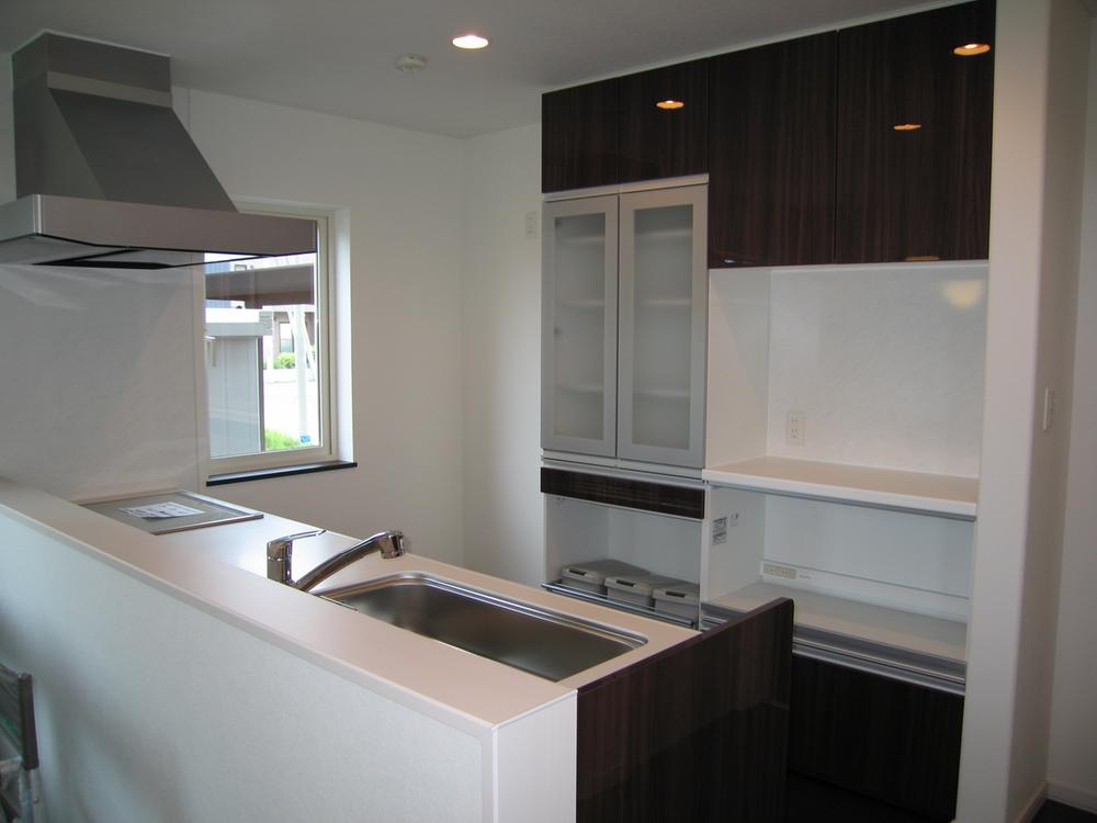 Kitchen. Indoor (July 2012) shooting