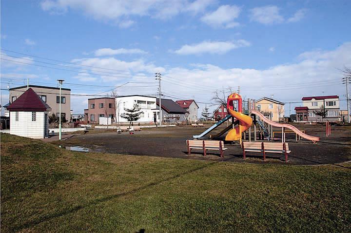 Other Environmental Photo. Also're Park Hamming park in the Town, Likely we could live in for the growth of the living environment blessed with natural