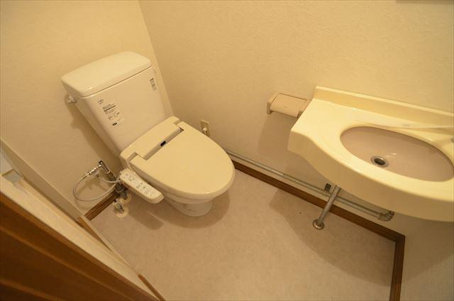 Toilet