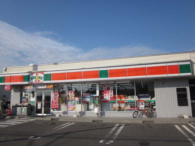 Convenience store. Thanks Ebetsu 811m until the white birch through store (convenience store)