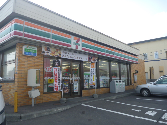 Convenience store. Seven-Eleven Eniwa white poplar-cho store (convenience store) to 373m