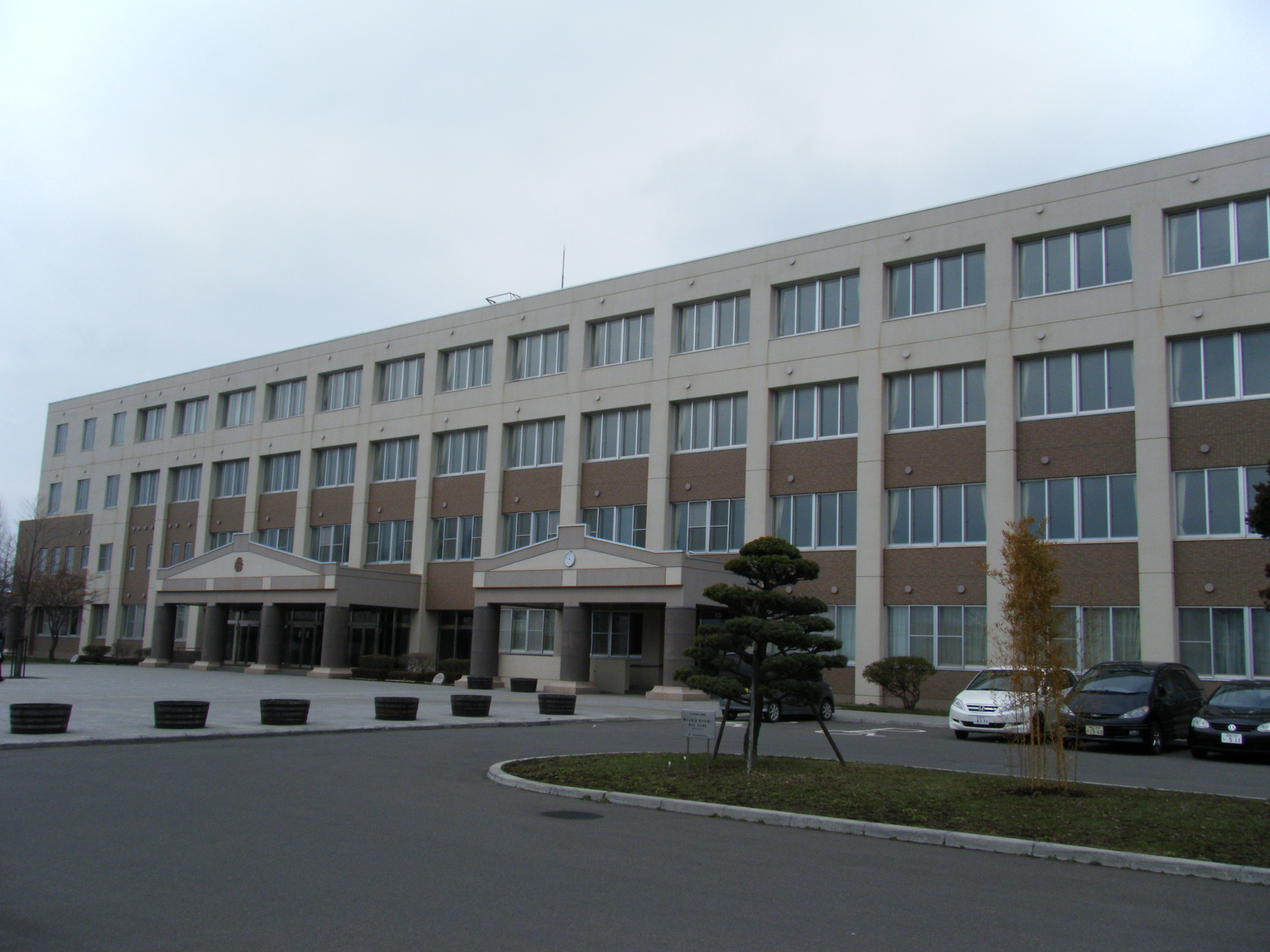 high school ・ College. Hakodate, Hokkaido Commercial High School (High School ・ NCT) to 1362m