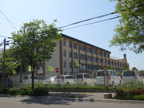 Primary school. 550m to Hakodate Municipal Kitamihara elementary school (elementary school)