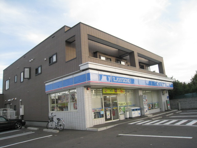 Convenience store. 508m Lawson Hakodate Kashiwa until the hill through store (convenience store)
