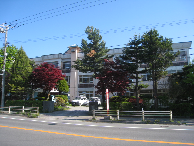 Primary school. 1535m to Hakodate Municipal Yukawa elementary school (elementary school)