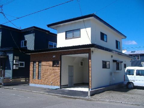 Local appearance photo. With built-in garage