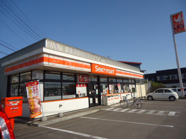 Convenience store. Seicomart 394m to Hakodate Showa store (convenience store)
