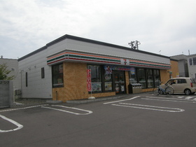 Convenience store. Seven-Eleven 300m to Hakodate Kashiwagi Machiten (convenience store)