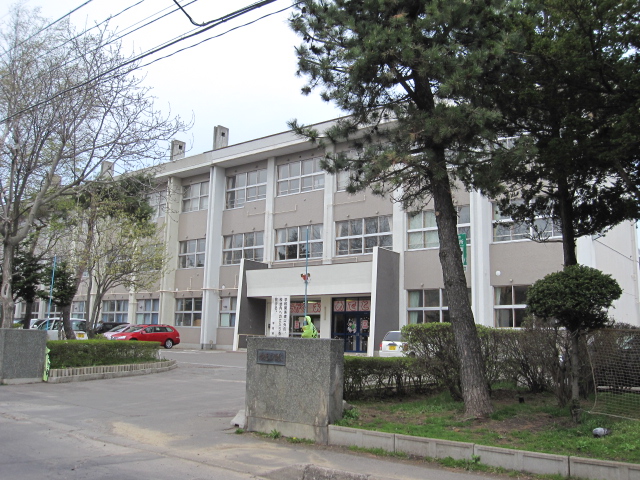 Primary school. 416m to Hakodate Municipal Hondori elementary school (elementary school)
