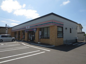 Convenience store. Seven-Eleven (convenience store) up to 100m