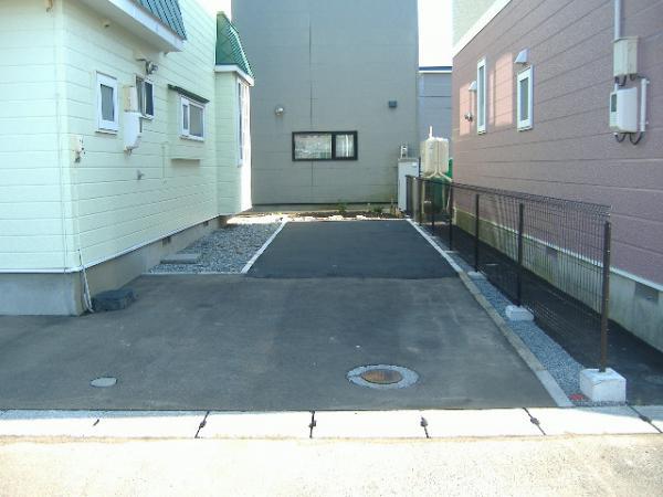 Parking lot. And out easily parking space