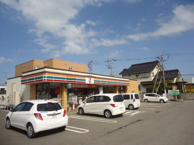Convenience store. Seven-Eleven Hokuto Oiwake store up (convenience store) 187m