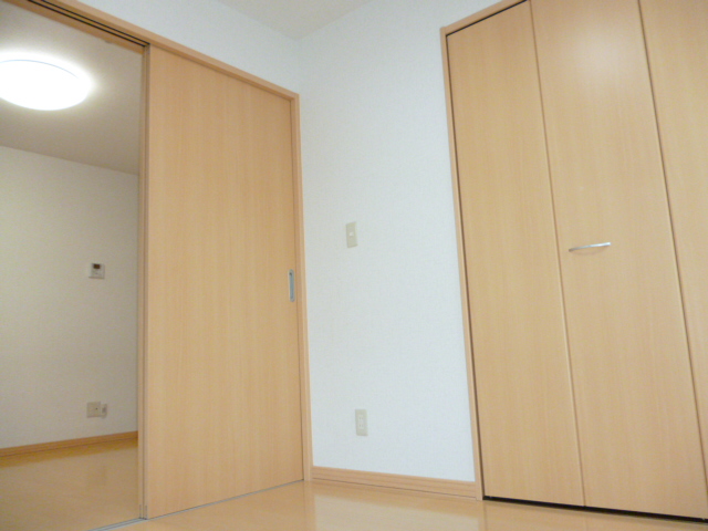 Other room space. Western-style is also bright ☆ 