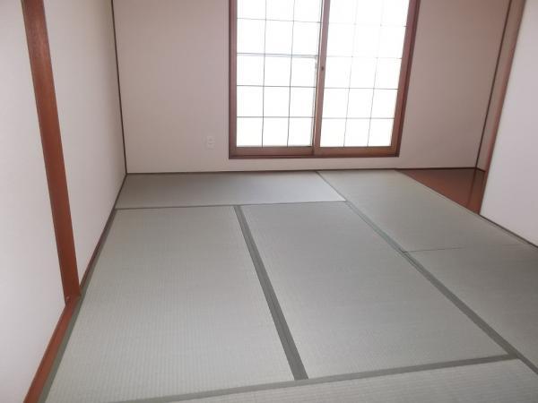 Other introspection. Second floor of 6-mat Japanese-style room is already tatami mat replacement