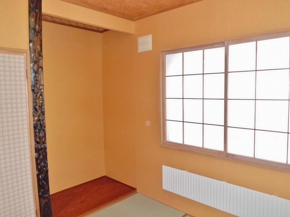 Non-living room. 2F