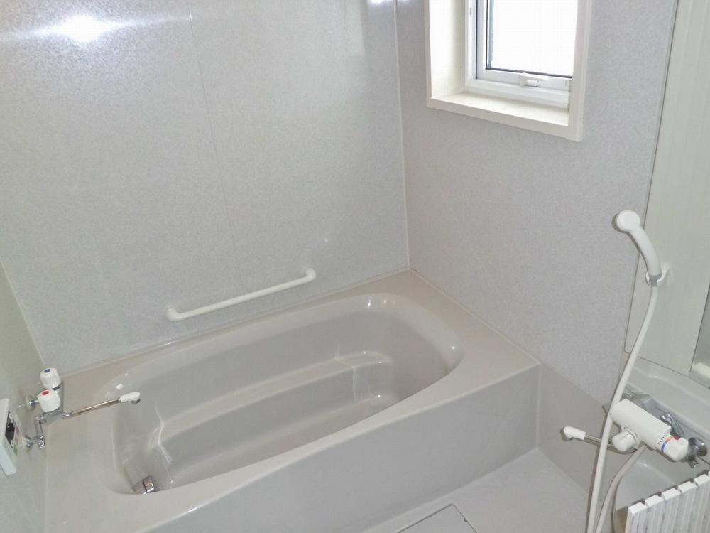 Bathroom. 2F