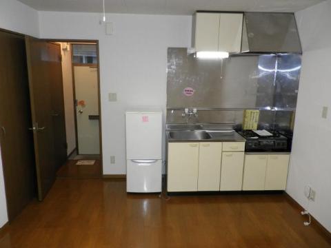 Other room space. Living (refrigerator installation example)