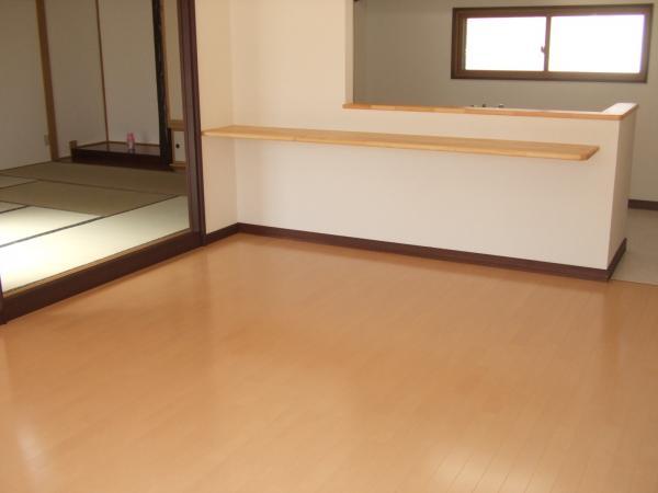 Kitchen. Living flooring Zhang Kawasumi