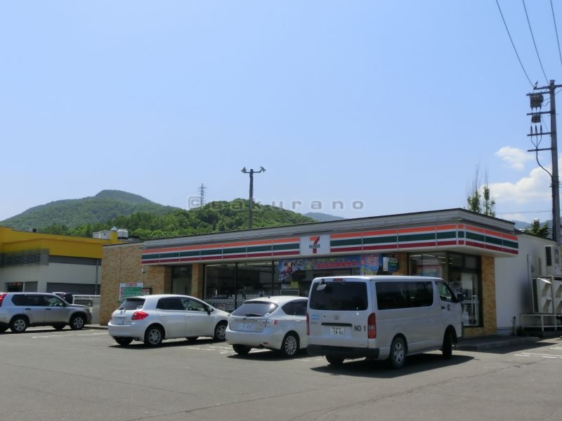 Convenience store. Seven-Eleven Otaru Katsuraoka store up (convenience store) 422m