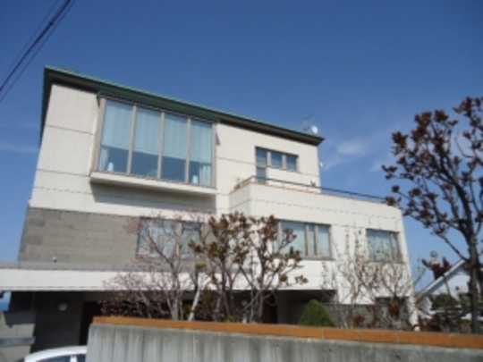 Local appearance photo. It will be the building of reinforced concrete three-story.