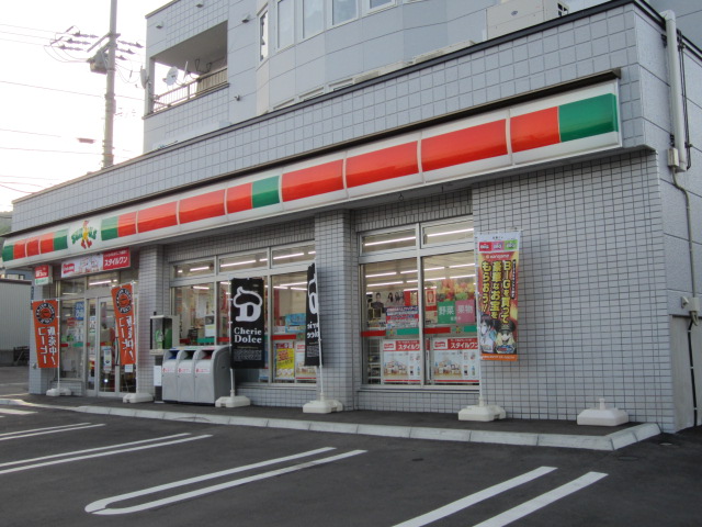 Convenience store. Thanks Akaiwa store up (convenience store) 2630m