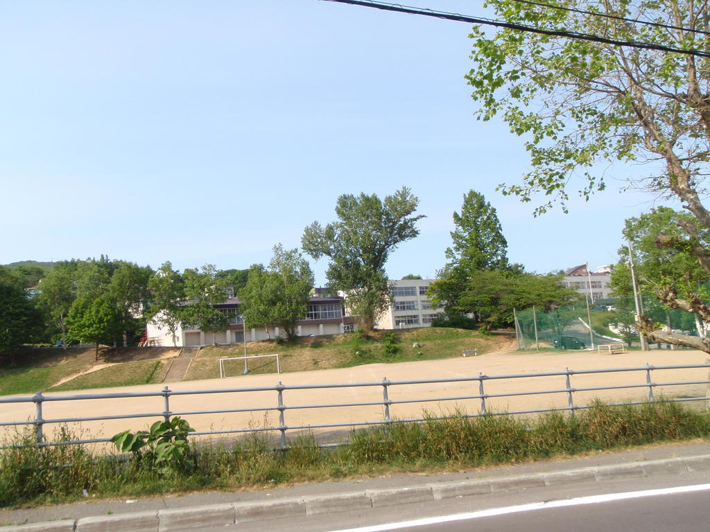 Primary school. 2395m to Otaru Municipal Takashima elementary school (elementary school)