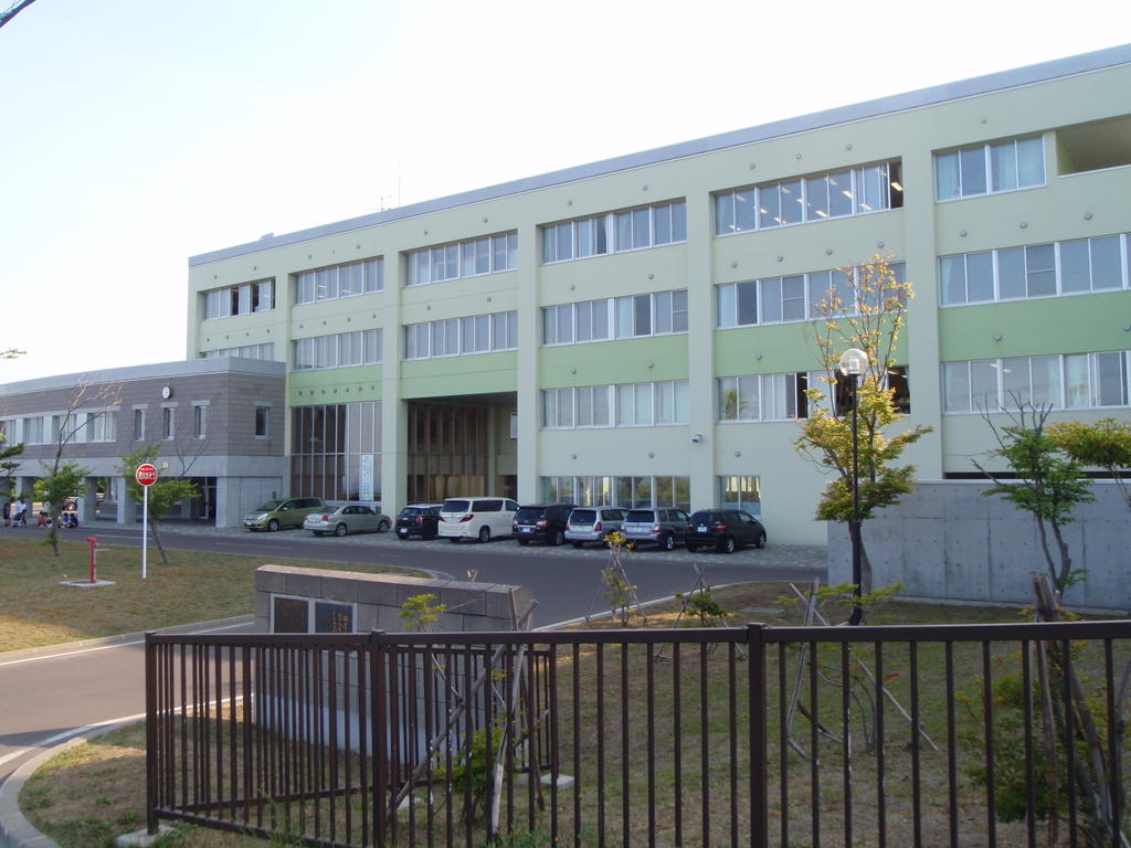 high school ・ College. Hokkaido Otaruoyo High School (High School ・ NCT) to 371m