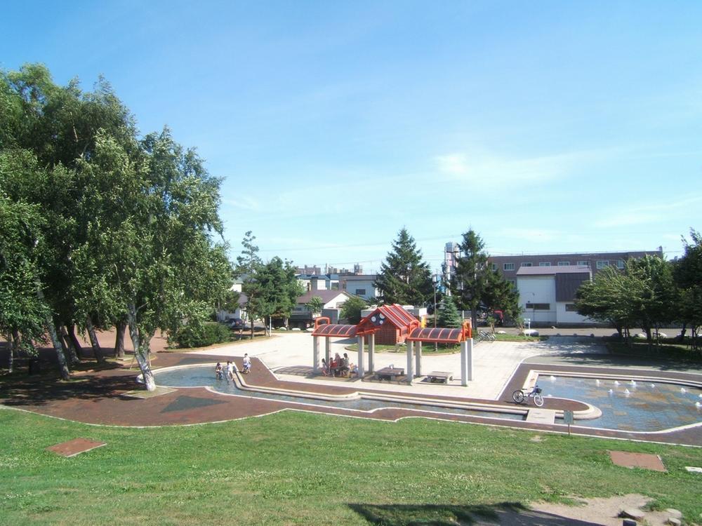 park. Until Atsubetsunishi park 560m walk 7 minutes