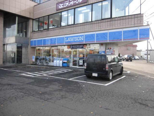 Convenience store. 315m until Lawson Sapporo Kami Nopporo store (convenience store)