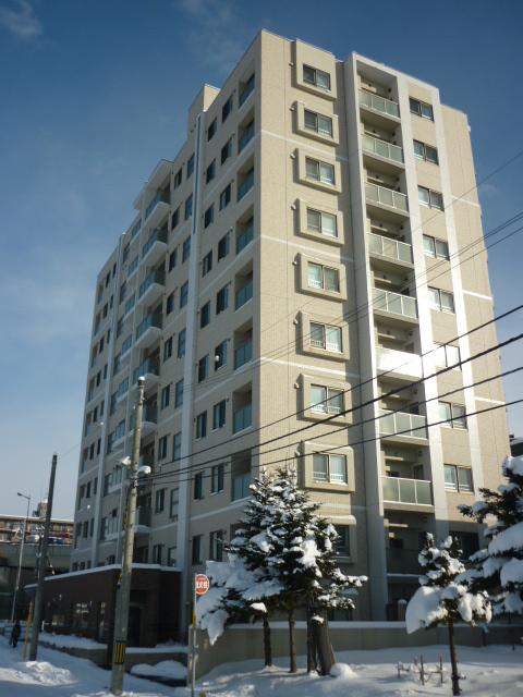 Local appearance photo. 2007 Built in all-electric apartment!