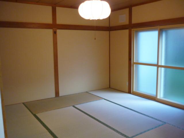 Non-living room. The first floor of a Japanese-style room already tatami exchange