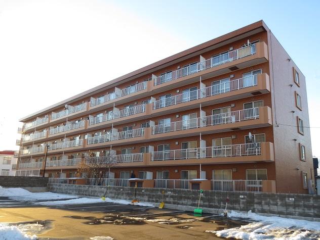 Local appearance photo. Local (12 May 2013) Shooting