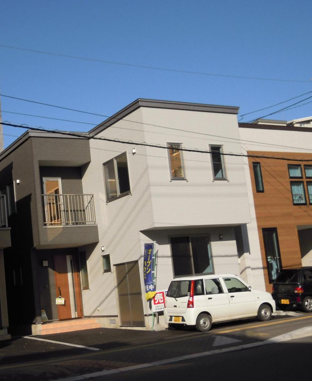 Local appearance photo