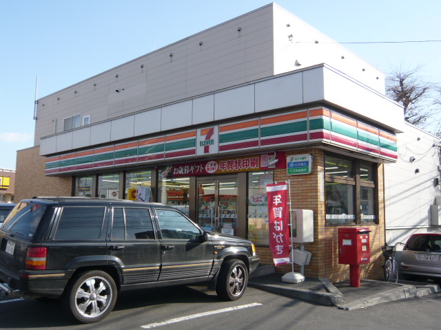 Convenience store. Seven-Eleven Sapporo Oyachi store up (convenience store) 260m