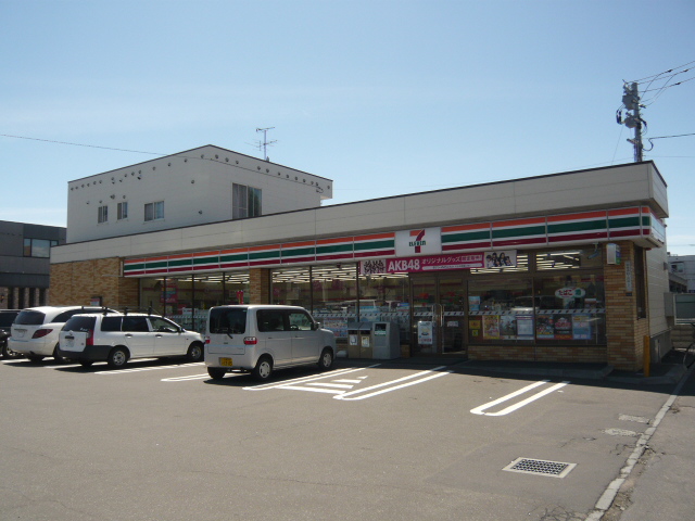 Convenience store. Seven-Eleven Sapporo Nangodori 21-chome up (convenience store) 393m
