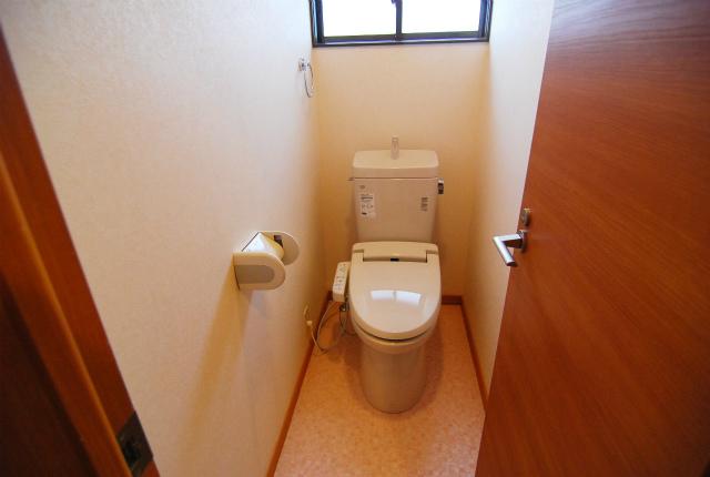 Toilet. Second floor toilet Toilet exchange