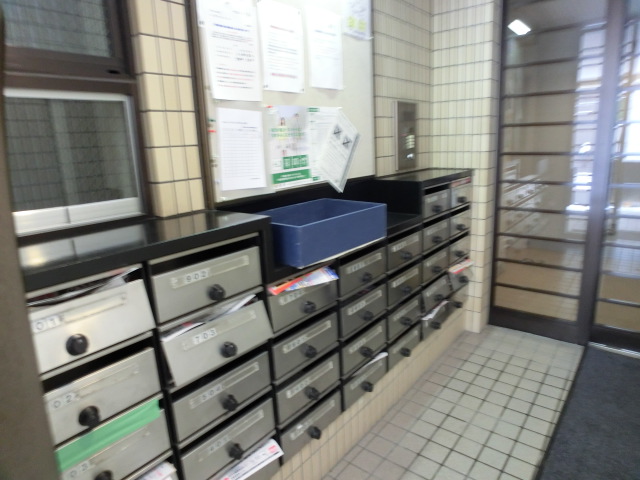 Entrance. E-mail BOX ☆ 