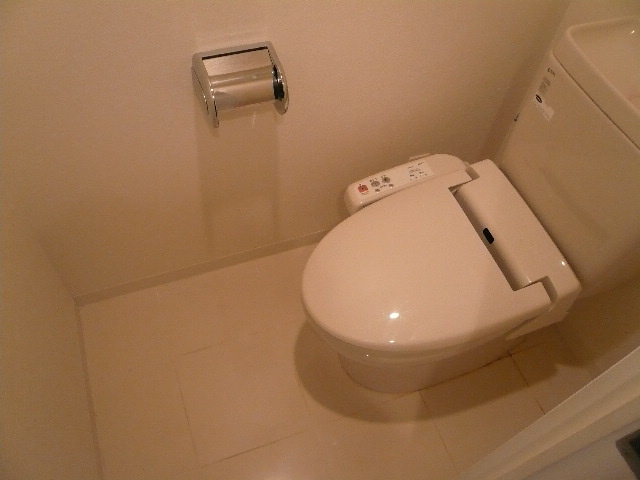 Toilet. We of course also with bidet