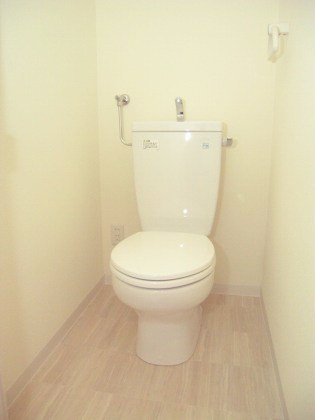 Toilet. It is economical in all-electric ☆ The room is also popular in your joke décor